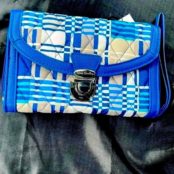 🆕 Vera Bradley Ultimate Wristlet in Signature Cotton Santiago Woven w/ Navy - Picture 2 of 13